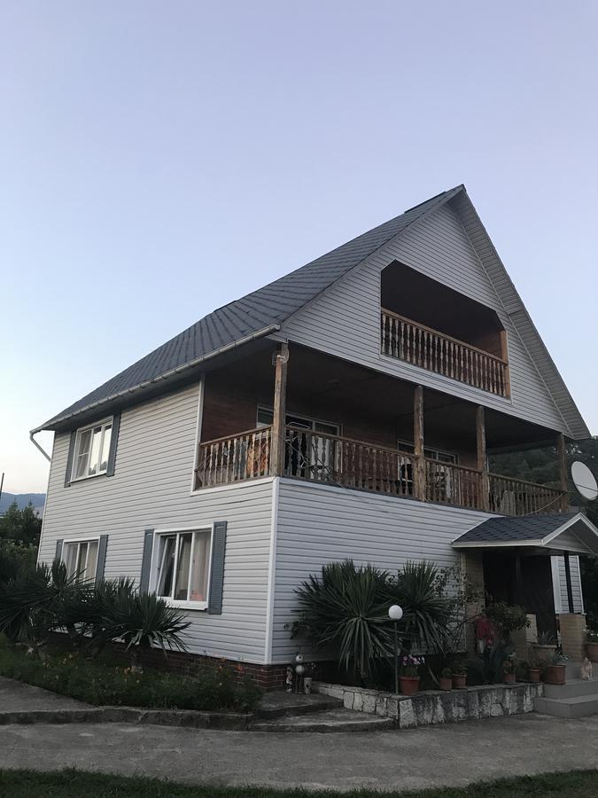 Dom U Morya Hotel Pizunda Exterior photo